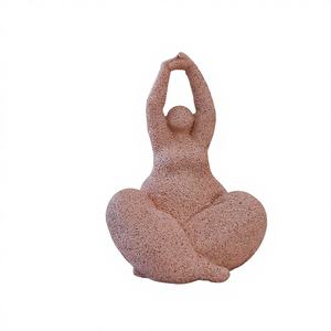 樹脂製の斑点のある座っている人間像 - シンプルな抽象的な太った女性のヨガ装飾、デスクトップやヨガホール用 - Product Image 1