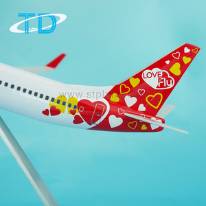 Modello di Aereo Realistico Love <span class=keywords><strong>Fly</strong></span> B737-800 in Resina Statica Scala 1/150 27cm Personalizzato e Fatto a Mano - Product Image 6