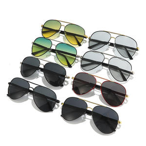 Gafas de Sol de Diseño Clásico con Marco Metálico para <span class=keywords><strong>Hombre</strong></span>, con Protección UV400 y <span class=keywords><strong>Lentes</strong></span> TAC para Ciclismo y Senderismo - Product Image 4