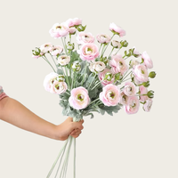 Nouvelle Arrivée Promotion Fleur Artificielle de Renoncule en Soie Faite à la Main à 6 Têtes avec Tige Flocquée Rose Pâle Rose Thé Noël Pâques