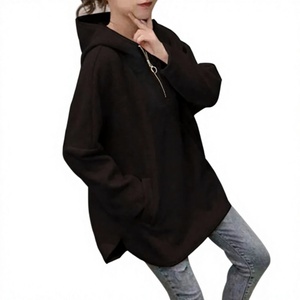 เสื้อฮู้ดดี้ผู้หญิงแบบสั่งทำได้ พร้อมโลโก้ทอที่ด้านหน้า ทรงหลวม สีพื้น ผ้าถัก คอฮู้ด - Product Image 1
