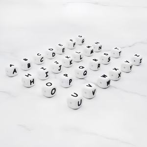 Cuentas de <span class=keywords><strong>Silicona</strong></span> de Grado Alimenticio, Color Personalizado al por Mayor, Cuadradas, Cúbicas, con Letras del Alfabeto, para Mordedores de Bebé, 12x12x12mm, Suaves - Product Image 4