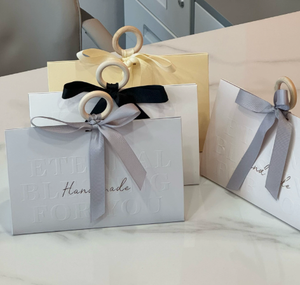 Custom High End Ribbon Hand Held Gift <b>Box</b> With Wooden Ring Handle Luxury Paperboard Packaging <b>Box</b> For <b>Wedding</b> Candy - Product Image 4