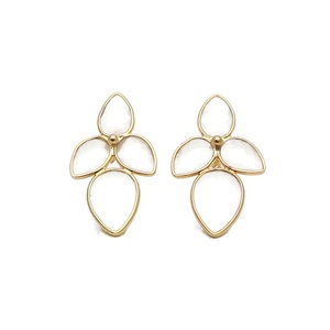 ต่างหูทองเหลืองชุบทองทำด้วยมืออัญมณีสีเขียวแท้ดีไซน์รูปใบไม้น่ารักสำหรับผู้หญิงเครื่องประดับแฟชั่น - Product Image 4