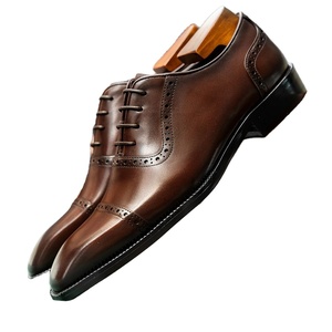 Chaussures habillées de luxe en cuir véritable à bout carré pour hommes – Élégantes pour affaires et mariages, légères, respirantes, à lacets, style Oxford - Product Image 1