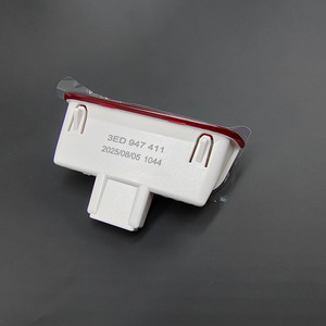 Feu de signalisation de porte de voiture LED Volkswagen Skoda 3ED947411 pour remplacement et réparation en plastique - Product Image 1