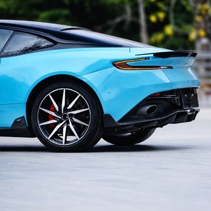 Kit carrosserie en fibre de carbone pré-imprégnée de style C pour <span class=keywords><strong>Aston</strong></span> <span class=keywords><strong>Martin</strong></span> DB11 <span class=keywords><strong>2017</strong></span>+ : Lame avant, jupes latérales, diffuseur arrière, spoiler - Product Image 6