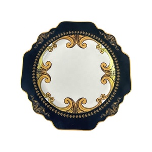 Assiettes de luxe en porcelaine noire mate pour dîners et restaurants, design exclusif, inspirées de l'Arabie Saoudite - Product Image 1