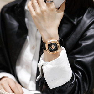Reloj de Pulsera Minimalista Casual para Mujer, Correa de Silicona, Diseño Cuadrado de Lujo Ligero, Reloj de Cuarzo - Product Image 4