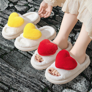 Pantuflas de Invierno Modernas Antideslizantes de EVA Suave para Mujer, con Forma de Corazón, para Interiores y Exteriores, con Punta Abierta y Forro de Peluche - Product Image 3