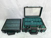 Kotak Penyimpanan Jam Tangan Aluminium Hijau Tua dengan Tutup Atas Transparan, Kotak Display Jam Tangan Multi Grid, Koper Penyimpanan Kolektor Jam Tangan Portabel