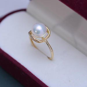Bague en argent S925 ronde blanche de 8-9 mm de Zhuji Danshui, simple, réglable, faite à la main, avec une forte brillance et de légères imperfections, ornée de perles - Product Image 3