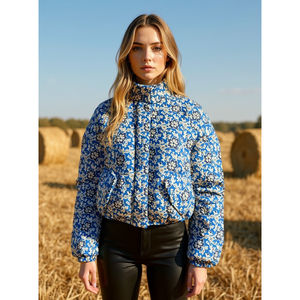 Chaqueta de algodón 100% con polyfill y mangas ajustables fruncidas Chaqueta personalizada sostenible con cremallera YKK a la venta - Product Image 1