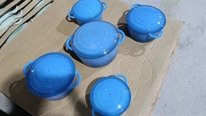 대용량 무쇠 에나멜 냄비 원형 타원형 스튜 냄비 캐서롤 선물용 냄비 오븐 사용 가능 가스 및 인덕션 사용 가능 뚜껑 포함 - Product Image 5