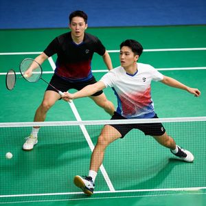 T-shirts de sport unisexes en polyester respirant et élastique à séchage rapide pour événements, fitness, badminton et tennis de table – Vente en gros personnalisée - Product Image 6