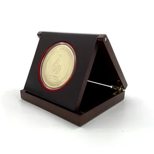 WD Free design Metal Souvenir Coin packing boxes wooden coin display gift box