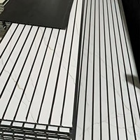 Sonsill Fácil de instalar Venta al por mayor Techo de PVC Grano de madera Patrón desgastado Panel de techo de revestimiento de PVC compuesto de plástico