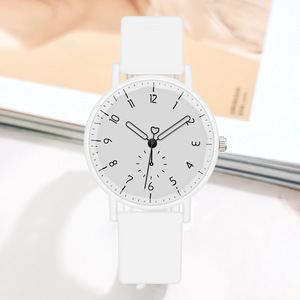 Reloj de Cuarzo Moderno para Mujer, Correa de Silicona, Esfera Digital Simple de 33 mm, Regalos para Mujer - Product Image 6
