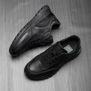 Vente en gros d'usine de chaussures de sport décontractées à lacets, à semelle épaisse et bout rond, en cuir véritable, style marche. - Product Image 4