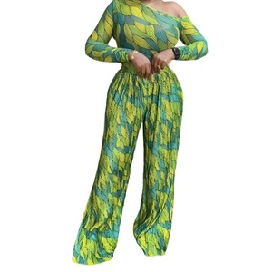 ชุดเซ็ต 2 ชิ้น เสื้อแขนยาวคอเฉียงพิมพ์ลาย กางเกงขายาวจีบพลีท แฟชั่นสำหรับผู้หญิง - Product Image 1