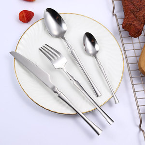 Ensemble de vaisselle en acier inoxydable, couteau à steak western plaqué or, <span class=keywords><strong>fourchette</strong></span> et cuillère, ensemble de quatre pièces - Product Image 4