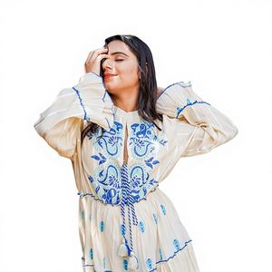 Vestido Midi Azul Floral Blanco de Algodón Boho con Cintura Natural, Estilo Veraniego y Fluido para Vacaciones - Product Image 1