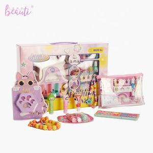 Kit de maquillage et de nail art en plastique sûr et non toxique pour enfants, à base d'eau, multi-couleurs, pelable, pour 10-12 mois Fondbeauti - Product Image 4