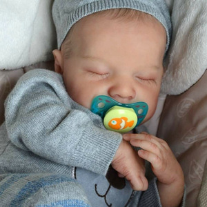 Dễ thương mềm trẻ sơ sinh Búp bê đồ chơi cho cô gái công chú<span class=keywords><strong>a</strong></span> Kid thời trang đầy đủ cơ thể sống động như thật búp bê Kit bé tái sinh - Product Image 5