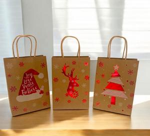 Bolsas de Papel Kraft Blancas Medianas Aston con Asas para Compras, Fiestas y Promociones, Opciones de Impresión Digital en Huecograbado - Product Image 3