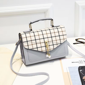 Wholesale Women Fashion PU Leather Ladies Crossbody Mini <b>Purses</b> and Handbag With Pearls - Product Image 2
