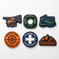 Patchs en caoutchouc silicone personnalisés, 3D en relief, anti-UV, imperméables, avec logos floraux et alphabétiques pour vêtements, sacs, chapeaux et vêtements d'extérieur