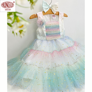 Vente en gros Adorable robe de réveillon de Noël pour bébé avec silhouette de décoration en couches arc-en-ciel multicolores - Product Image 3