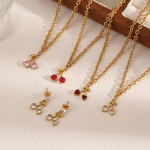 Collana da donna in acciaio inox con catena lunga clavicola alla moda ciondolo di frutta geometrico zircone di diamanti alla moda per feste - Product Image 2