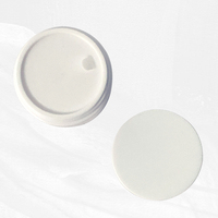 OEM/ODM Pots en plastique de gommage crème blanche personnalisés avec couvercles blancs avec sérigraphie en surface