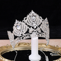 Fabricant professionnel de couronnes de mariage en cristal d'alliage de haute qualité