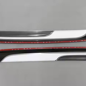 Accessoires automobiles OEM/ODM, nouveau design, pare-soleil et pare-pluie en PC noir injecté pour Toyota Hilux Revo - Product Image 4