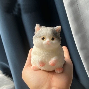 Nouveauté : Jouet chat mignon et amusant à presser en TPR, jouet anti-stress et anxiété, idéal pour un cadeau ou une décoration. - Product Image 3