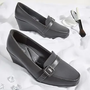 2022 Chunky Metal Buckle Belt Grey Wedge Shoes Women Platform Pumps Ladies Formal Work Heeled Shoes