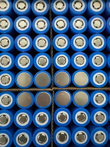 Bán Buôn New Xi Lanh 32650 6000MAh <span class=keywords><strong>Lithium</strong></span> Sắt Phosphate Pin Năng Lượng Mặt Trời Đèn Đường Năng Lượng Lưu Trữ Đèn Pin <span class=keywords><strong>Lithium</strong></span> 32700 - Product Image 2