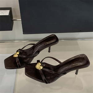 Sandalias de Tacón Alto con Corazón Metálico para el Verano 2025, Elegantes y Sensuales, con Punta Abierta y Cuadrada, para Fiestas, Tallas Grandes 35-40 - Product Image 3
