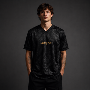<span class=keywords><strong>Camiseta</strong></span> de Fútbol Negra Estilo Gótico Noir, <span class=keywords><strong>Camiseta</strong></span> de Fútbol con Jacquard Damasco Ornamentado, Ropa Deportiva Vintage Totalmente Negra - Product Image 1
