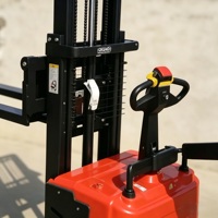 Gerbeur électrique vertical 2 tonnes, hauteur de levage 1600 mm, mât double étage, chariot de manutention d'entrepôt, commande par carte
