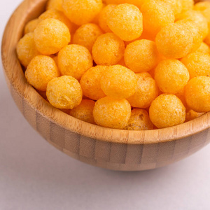 Ligne de production d'extrusion de collations d'amincissement de maïs boule de fromage feuilleté de maïs sucré - Product Image 4