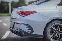 Pièces de modification de voiture Canards de pare-chocs arrière en fibre de carbone pour Mercedes-Benz AMG CLA35 2020-2023 Canards arrière