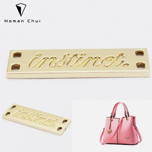 Étiquette de logo rectangulaire en métal sur mesure pour étui homme Or/Couleur personnalisée - Product Image 1
