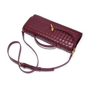 Borsa a <span class=keywords><strong>tracolla</strong></span> in pelle intrecciata con patta, versatile, orizzontale, da sera, per donna - Product Image 4