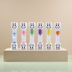 Minuteur de brossage de dents mignon en forme de dessin animé, minuteur de sable de 2 minutes pour enfants, cadeau d'entraînement à l'hygiène buccale pour la salle de bain, en plastique ABS - Product Image 2