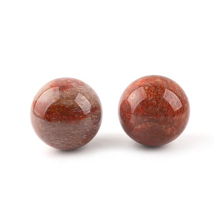 Toptan doğal kristal dekorasyon için cilalı kırmızı çim saç taş topu küre