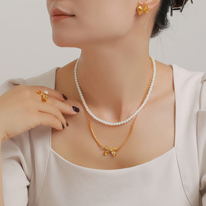 Ensemble de boucles d'oreilles collier en acier inoxydable or 18 carats perle d'eau douce double couche avec nœud en forme de coeur chaîne à maillons tendance pour cadeaux - Product Image 4