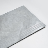 Carreaux de marches d'escalier en porcelaine antidérapants de qualité supérieure pour bâtiments commerciaux à fort trafic avec finition en pierre polie